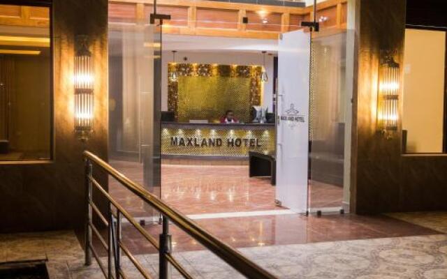 Maxland Hotel