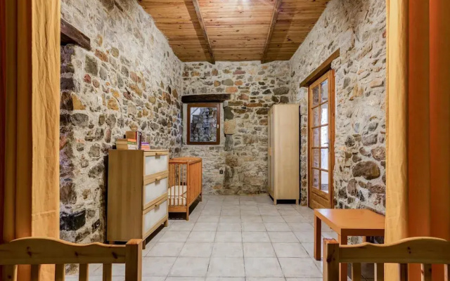 Apartment Near the River in Bize-minervois