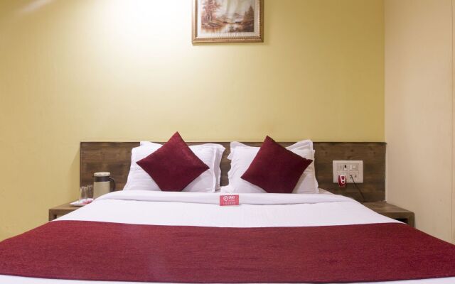 OYO 8760 Hotel Arma Residency
