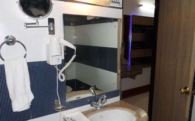 Hotel Goverdhan Palace
