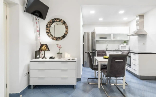 Charming Apartment