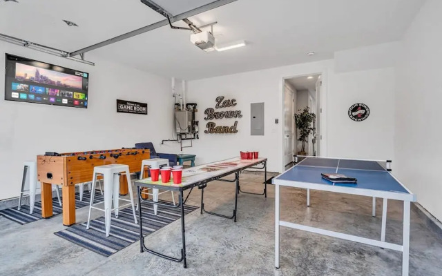 Luxury Townhome With Rooftop Deck Skyline Views