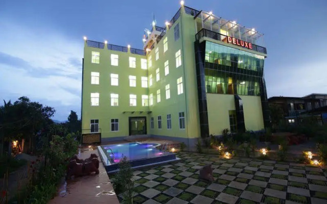 Deluxe Hotel