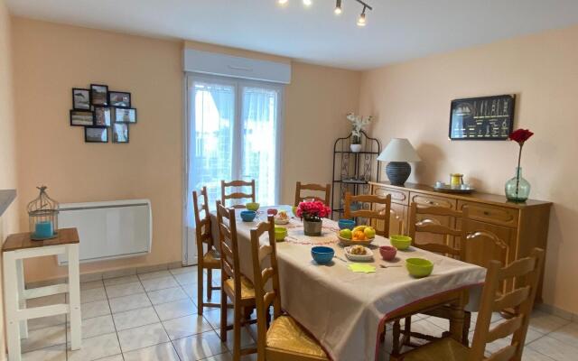 Holiday Home in Normandy Near Sandy Beaches