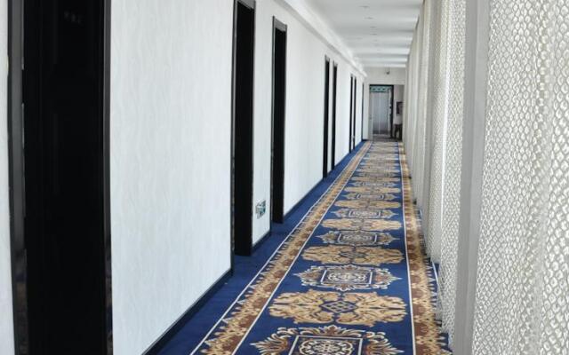 Manzhouli Aolong Business Hotel
