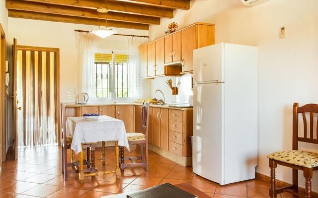 Classy Holiday Home in Guaro With Private Swimming Pool