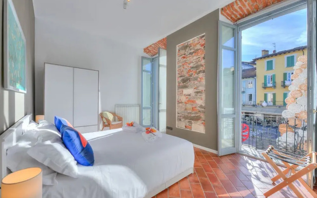 Stella Del Lago Pied Dans L'eau