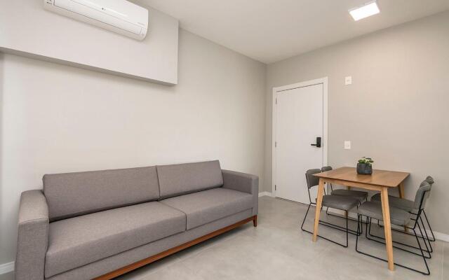 Lindo Apto para casal Porto Alegre CON1820