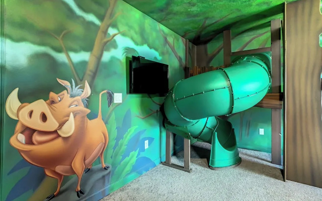 Family Villa Themed Rooms Near Disney