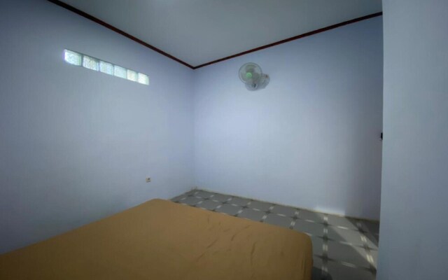 SPOT ON 93510 Penginapan Melati Tanjung Near Kantor Pengamat Pengairan Tanjung