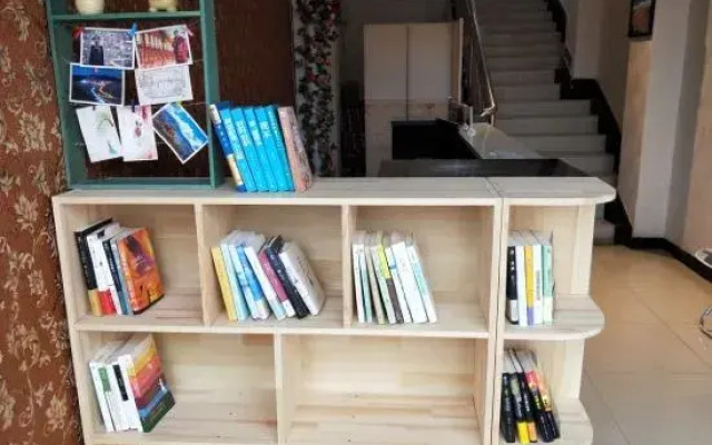 Seda is in the hotel