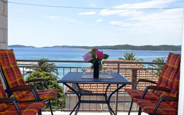 Zdravko - Comfortable & Close to the sea - A2