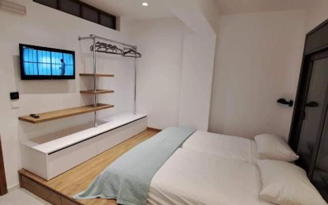 Courtyard Luxury Suites Marianthi