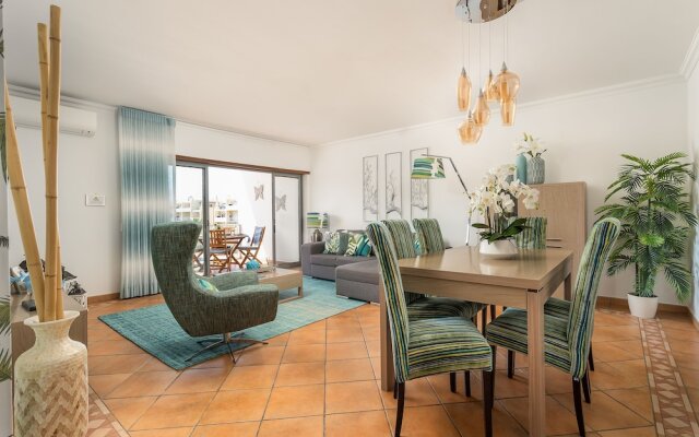 Sea La Vie Apartment