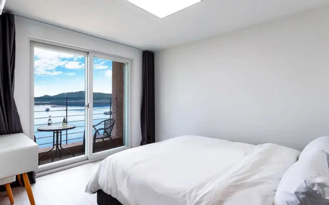 Tongyeong Fh365 Pension