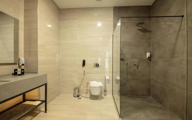 V Center Hotel