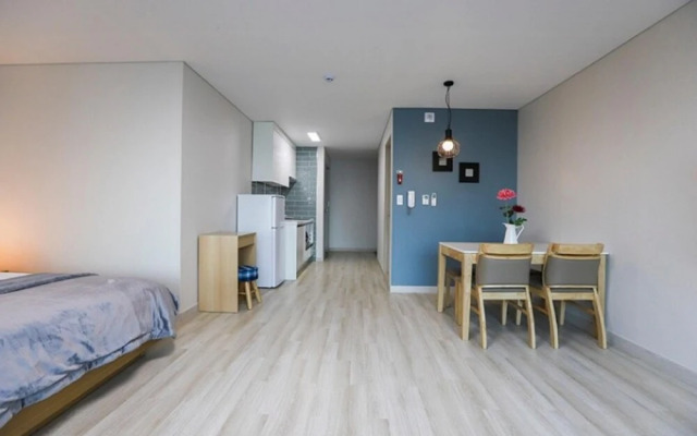 Yeosu Lamer Pension