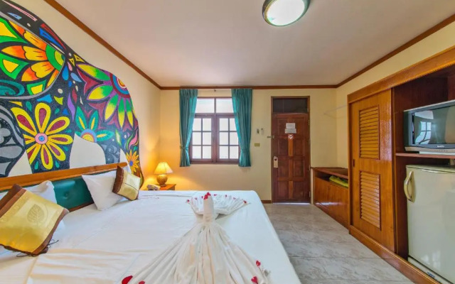 Panda Hotel（Patong Beach）