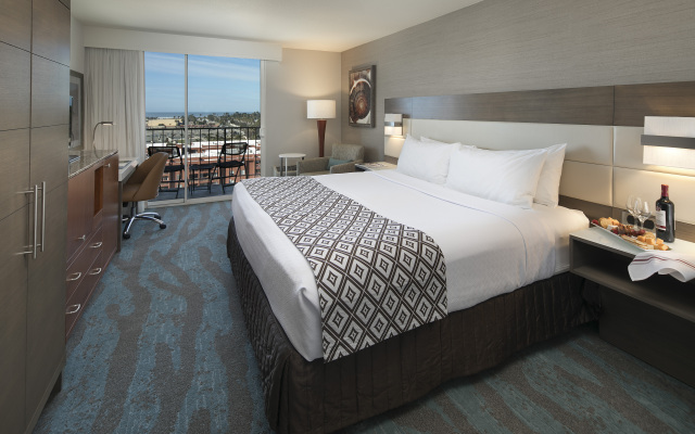 Crowne Plaza Ventura Beach by IHG