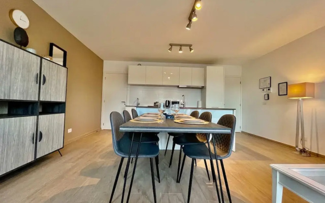 Modern 2BR 1.5 BA Near Diamond District by Oneluxstay