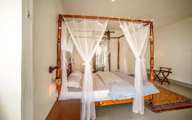 Del Lago Farms by Vista Rooms