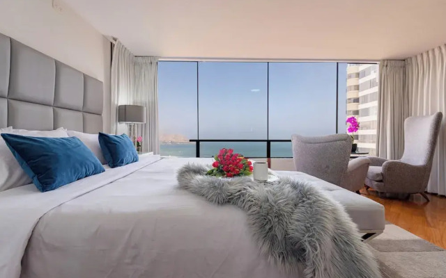 OceanFront Larcomar Apartments