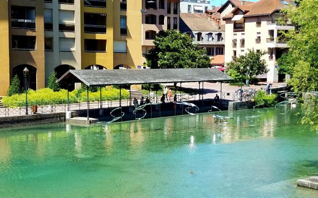 Hôtel ibis Annecy Centre Vieille Ville