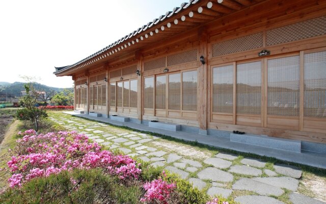 Gyeongju Namu Hanok Pension