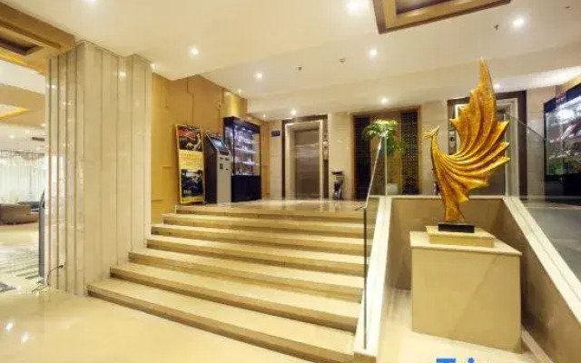 Phoenix Regalia Hotel