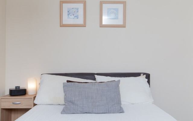 Festival Flat for 4 Overlooking Arthur's Seat