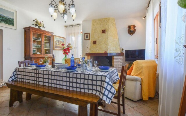 Amazing Apartment in Siena With 2 Bedrooms