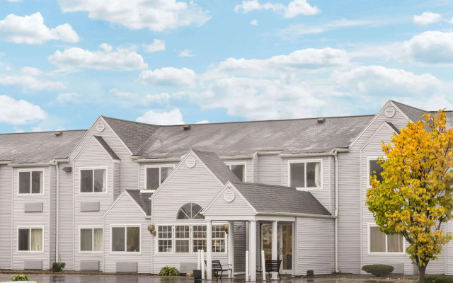 Baymont by Wyndham Henrietta/Rochester