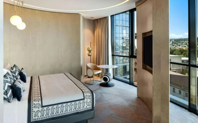 Paragraph Freedom Square, A Luxury Collection Hotel, Tbilisi