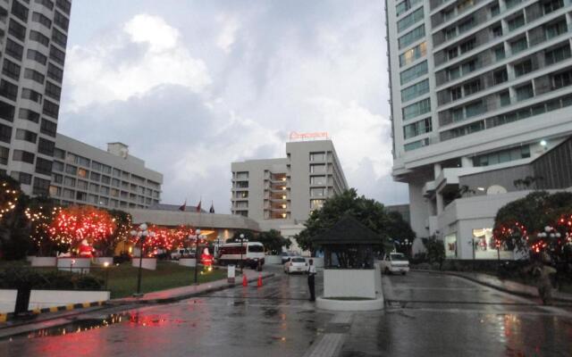 Sea View Monarch Apartment located within Cinnamon Grand Hotel Complex