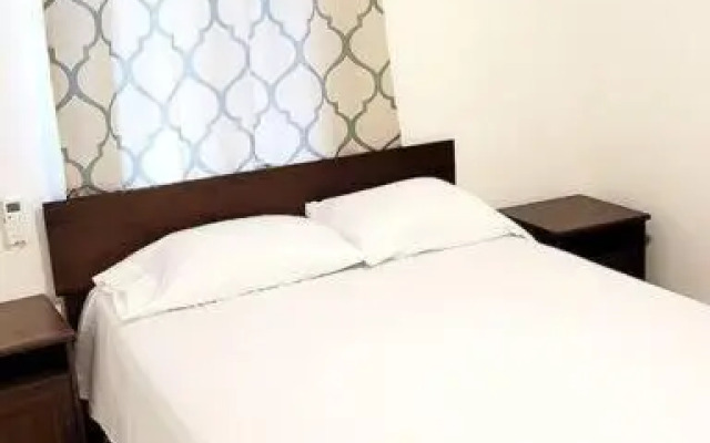 2 bedroom apartmen in the heart of west end!