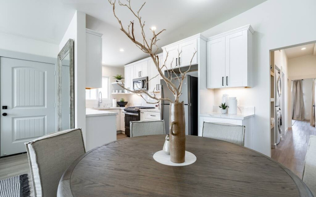 The Rosemont II - La Jolla Luxury