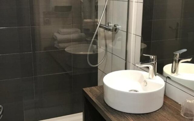 Hotel Vesontio (Ex Hotel Oxalys)