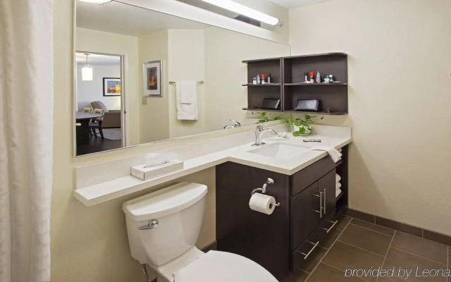 Sonesta Simply Suites Chicago Waukegan