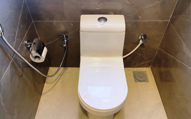 The Grand Sarovar Inn and Suites