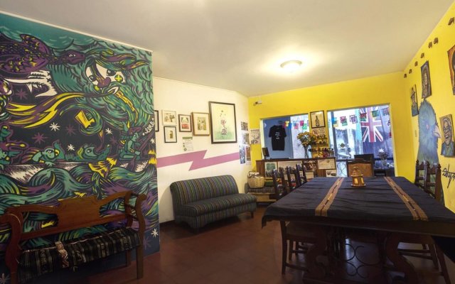 Quetzalroo Boutique Hostel