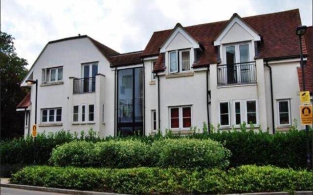 Beech Lodge Apartments, 2 Bed Apts close to Headington Hospitals