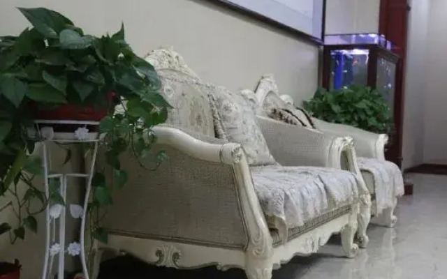 Xuequan Express Hotel