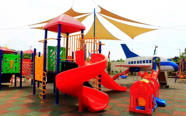 Marand Family Resort