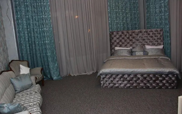 Hotel Makona