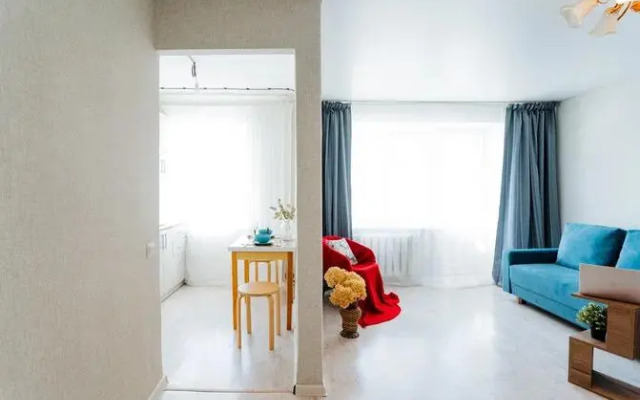 Апартаменты на проспекте Октября 112