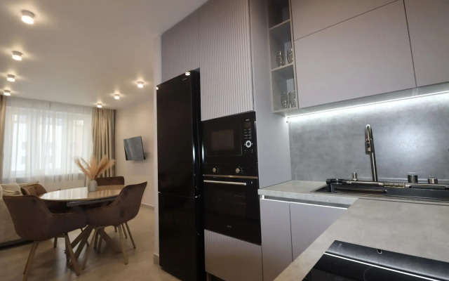 Apartments on Republic Street, Simple residential complex