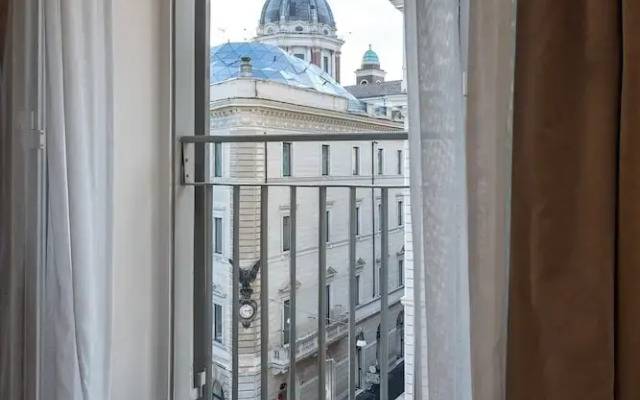 Condotti Apartment