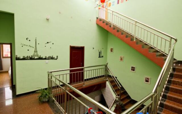 Huashanyi Loft Youth Hostel