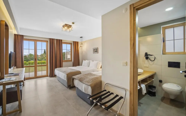 Zeyt-Inn Hotel