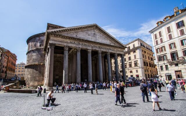 Roof Terrace Coppelle Pantheon